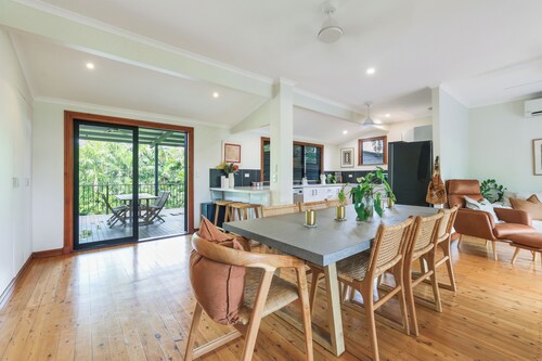 The Tropical Hideaway | Saltwater Pool