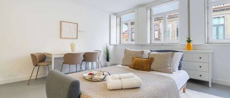 1 bedroom, iron/ironing board, travel cot, Internet