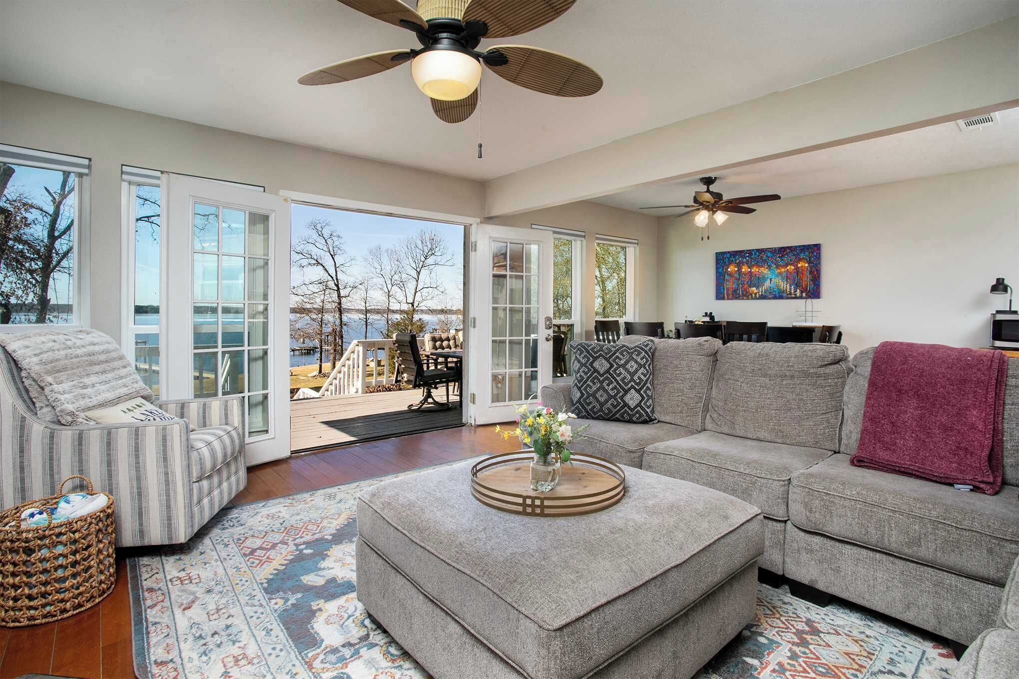 Smart-tv en een open haard