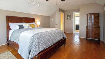 3 dormitorios, escritorio, tabla de planchar con plancha y wifi