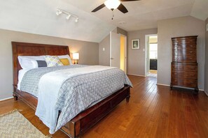 3 dormitorios, escritorio, tabla de planchar con plancha y wifi