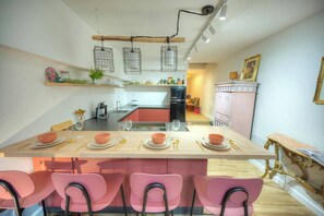 Fridge, microwave, oven, stovetop - 2BR Duplex designer home in Sliema w/WIFI & AC (Sliema)