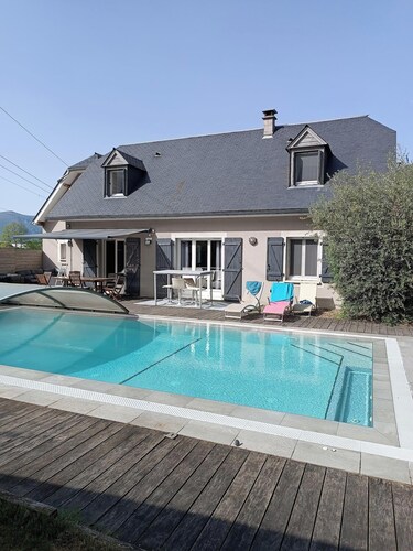 HOUSE HAUTES PYRENEES (65260) VILLELONGUE WITH SWIMMING POOL AND JACUZZI