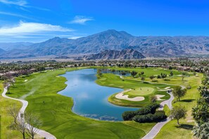 Golf - Stunning Private Pool Home Overlooking the 8th and 9th Double Fairway in PGA (La Quinta)