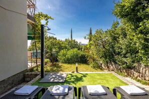 Family Apartment, 2 Bedrooms, Balcony (Seaview Apartment With Jacuzzi Ivano) | Terrace/patio - Seaview Apartment With Jacuzzi Ivano (Novi Vinodolski)