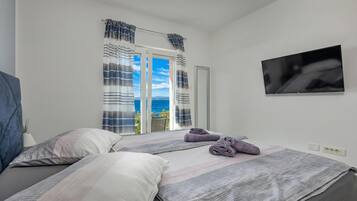 Family Apartment, Multiple Bedrooms, 2 Bathrooms, Mountainside (Comfortable Seaview Apartment Pacco) | View from room