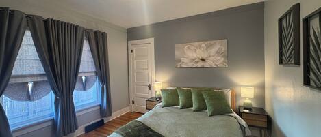 3 bedrooms, desk, iron/ironing board, WiFi