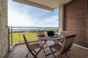 Outdoor dining - The Terrace on the Gulf of Alghero 1 (Alghero)