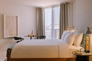 熨斗/熨衣板、免费 WiFi、床单