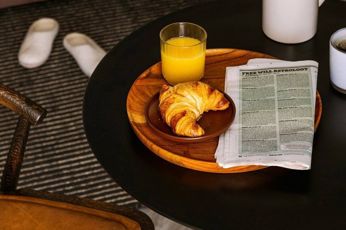 53-inch Smart TV with digital channels, Netflix, streaming services