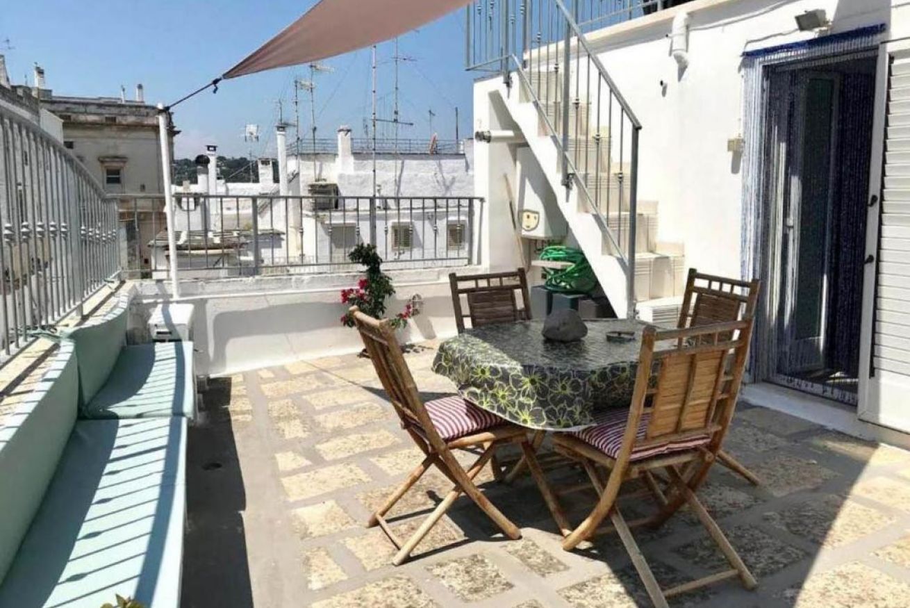 屋外ダイニングエリア