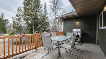 House, Multiple Beds, Hot Tub, Garden View (Magnificent 7) | View from room