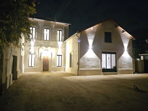 Exterior - La Bastide Foch - Appart'Hôtel Premium Downtown - Ground Floor Accessibility (Salon-de-Provence)