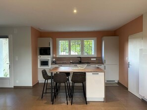 Private kitchen - L'ECRIN DE JOSELIA, 60m2 renovated family home in Périgord Vert (QUINSAC)
