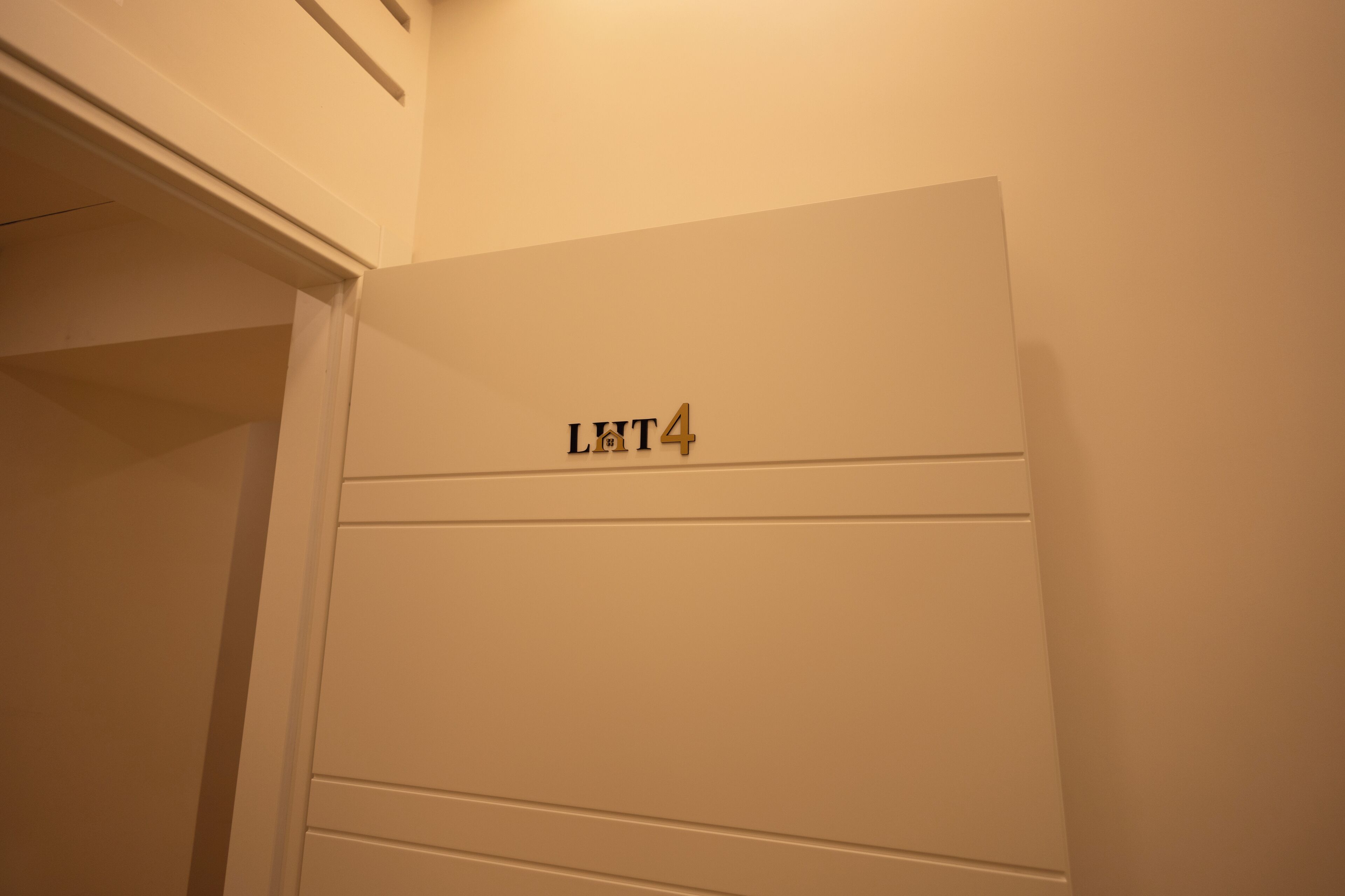 Kahden hengen deluxe-huone, oma kylpyhuone | Pimennysverhot, ilmainen Wi-Fi