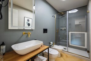 Kahden hengen deluxe-huone, oma kylpyhuone | Kylpyhuone