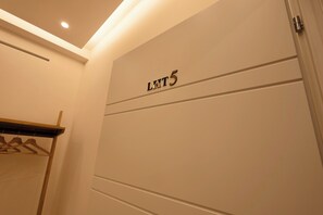 Kahden hengen classic-huone, oma kylpyhuone | Pimennysverhot, ilmainen Wi-Fi