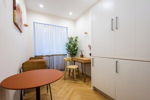 20-inch Smart TV with satellite channels, streaming services