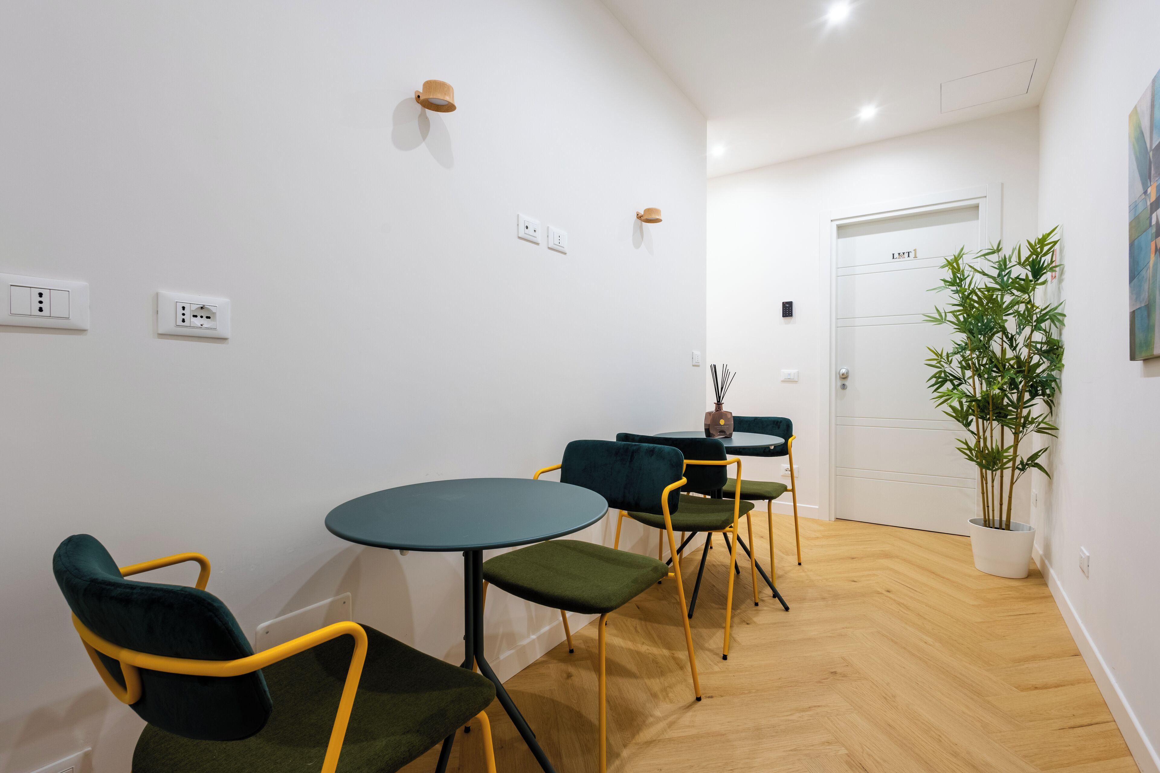 Smart TV de 20 pulgadas con canales por satélite, servicios de streaming