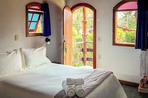 Chalet clásico, balcón, vistas al jardín | Vistas desde la habitación