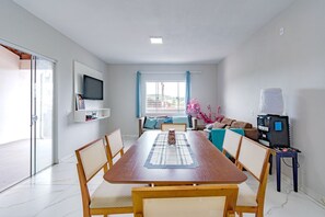 House | 3 bedrooms - Casa Ideal Para Fam lia a 15 min do Beto Carrero (Penha)