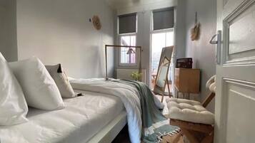 Condo familiar, 3 habitaciones, cocina, vista a la ciudad | Cortinas blackout, tabla de planchar con plancha y wifi gratis