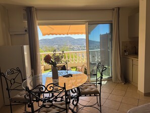 Dining - Villa baie des anges (Nice)