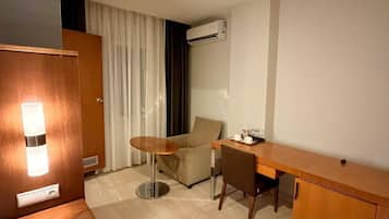 Standard-dobbeltværelse - byudsigt | Interiør