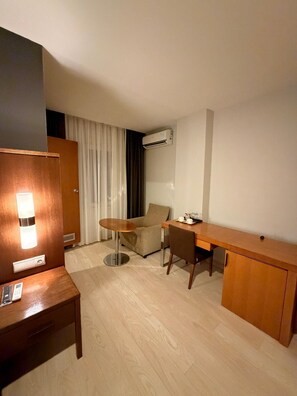 標準雙人房, 城市景觀 | 住宿內部