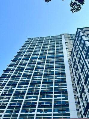 Exterior - Brand new Loft-Style 1BR Rama 9 CBD Pool & Gym (Bang kapi)