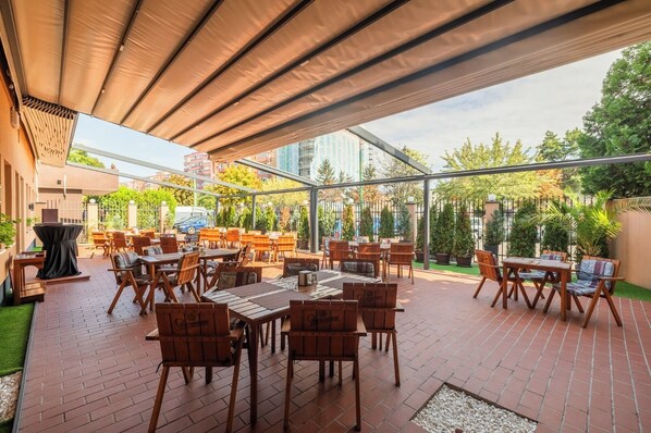 Restaurant - Pensiunea Floarea Soarelui Brasov (Brașov)