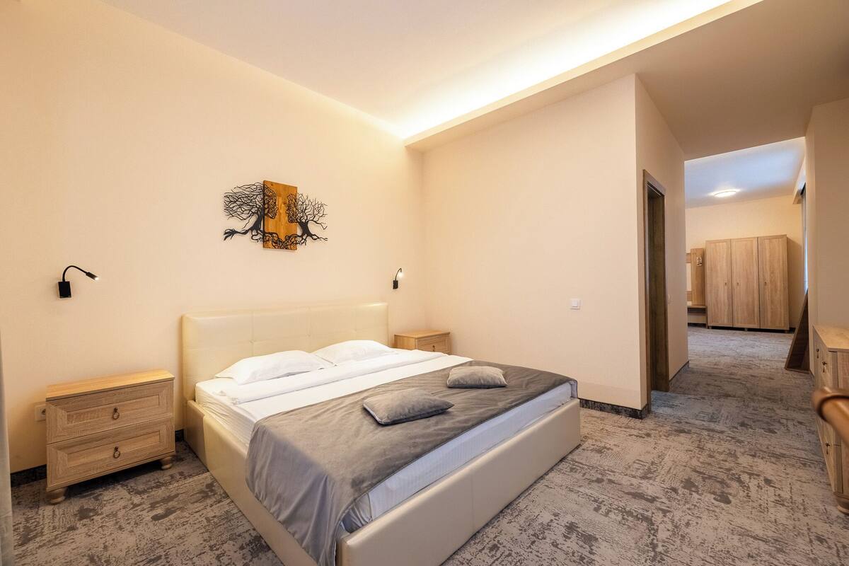 Blackout curtains, iron/ironing board, free WiFi