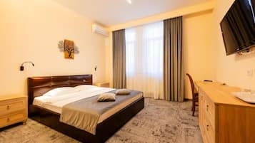 Cortinas blackout, tabla de planchar con plancha y wifi gratis