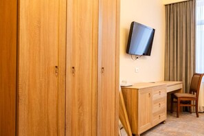 Blackout curtains, iron/ironing board, free WiFi - Pensiunea Floarea Soarelui Brasov (Brașov)