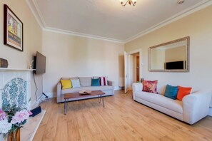Apartment - Apartment w Workspace in Ealing (London)