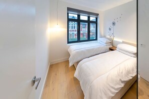 House - Modern Duplex in Ealing Common (London)
