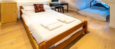 Apartment | 3 bedrooms, Internet