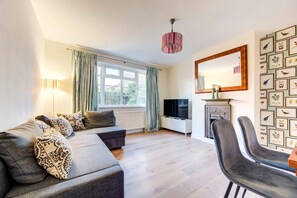 อพาร์ทเมนท์ | 2 ห้องนอน, อินเทอร์เน็ตความเร็วสูง