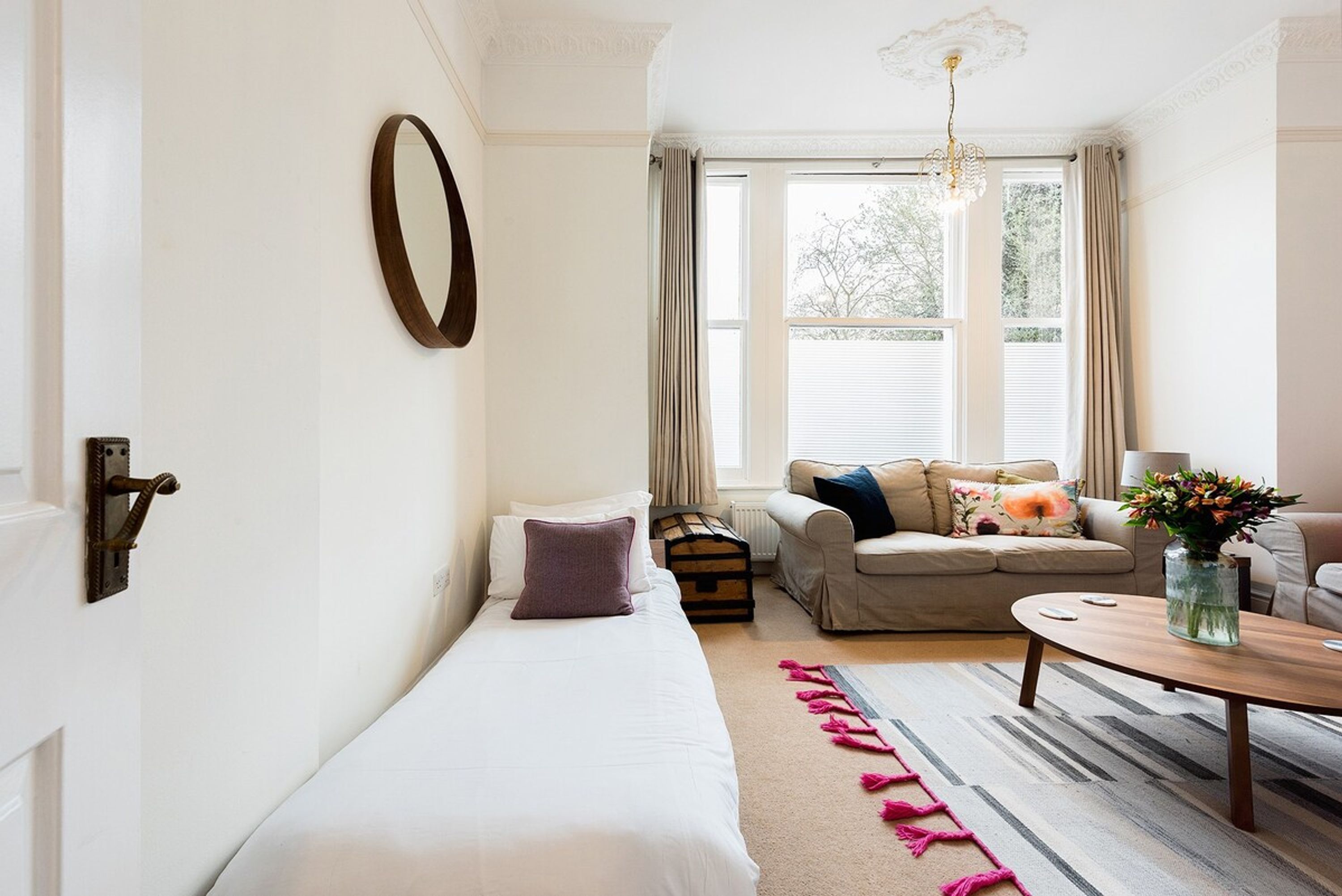 House | 3 bedrooms, desk, high-speed internet