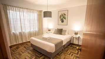 Iron/ironing board, WiFi, bed sheets