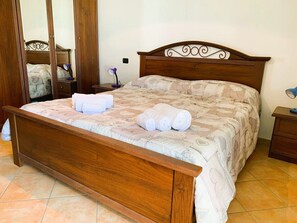 1 Schlafzimmer, Bügeleisen/Bügelbrett, kostenloses WLAN, Bettwäsche