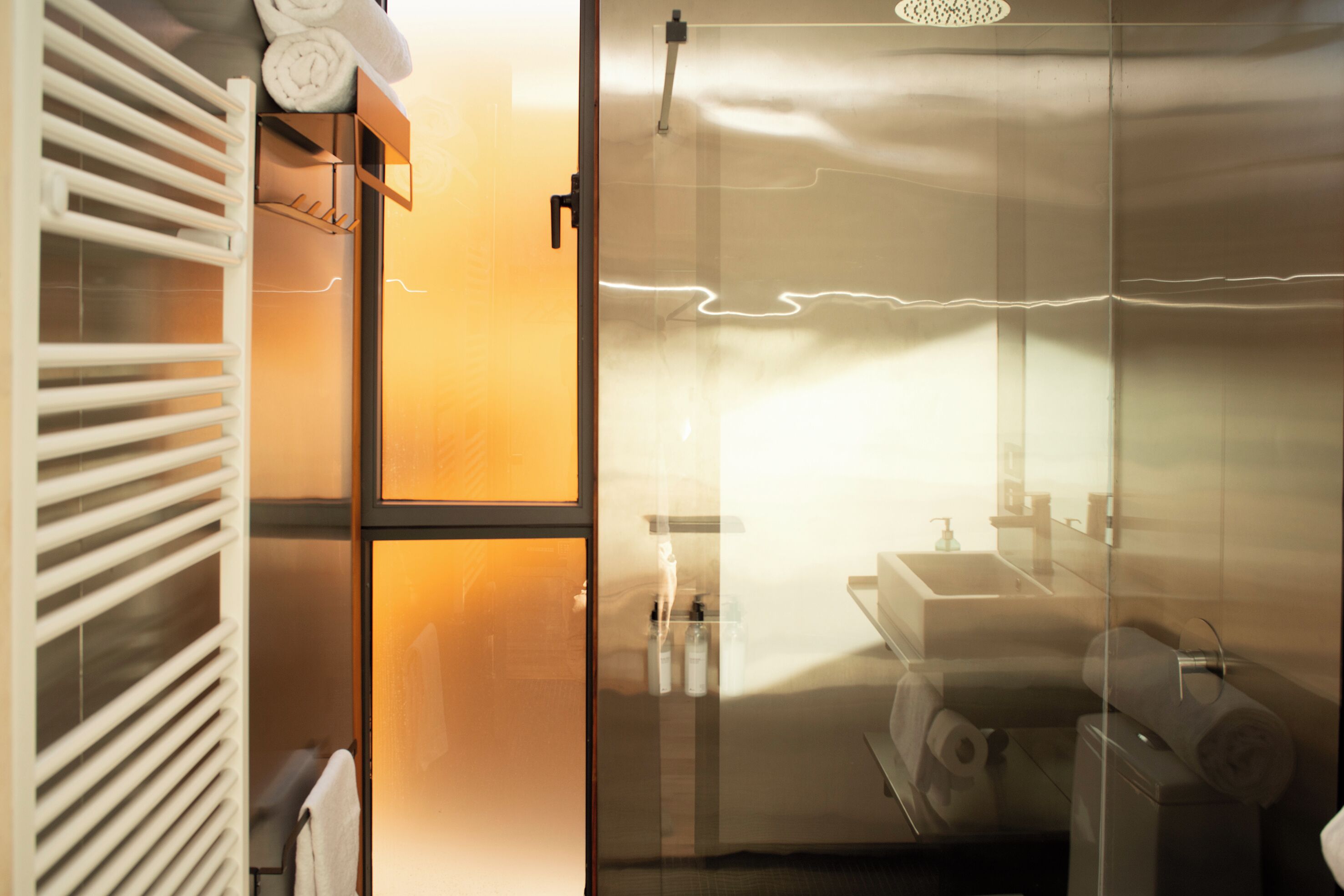 Superior Double or Twin Room, Patio, Garden View | Bathroom