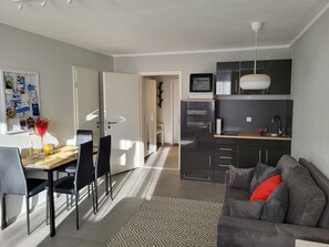 TV, ping pong, books - Bergzauber Bayerwald - fully equipped family apartment with pool (Sankt Englmar)