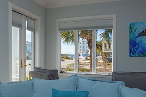 Smart TV - ☀️ Short Walk to Beach - Pet Friendly - Pearl of the Cape 🌴 (Cape San Blas)