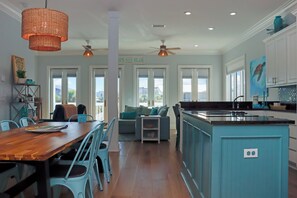 Interior - ☀️ Short Walk to Beach - Pet Friendly - Pearl of the Cape 🌴 (Cape San Blas)