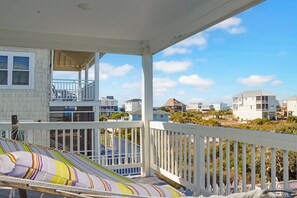 Property grounds - ☀️ Short Walk to Beach - Pet Friendly - Pearl of the Cape 🌴 (Cape San Blas)