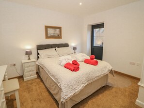 3 Schlafzimmer, individuell dekoriert, individuell eingerichtet