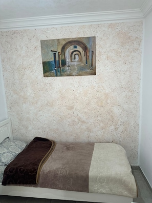 Chambre Simple Confort, vue ville | Espace de travail pour ordinateur portable, Wi-Fi gratuit