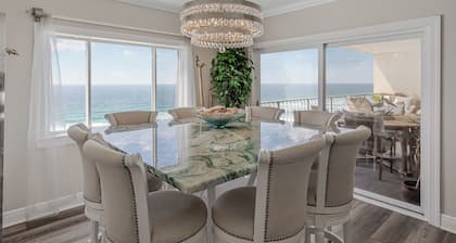 Luxury Penthouse at Regency Towers | 4 Bedrooms | Gulf Views