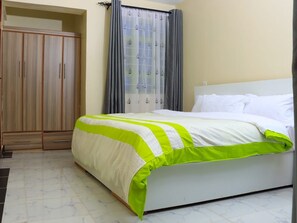 Standard Double Room, City View | Individually decorated, individually furnished, free WiFi, bed sheets - 789 Motel Chuka (Chuka)